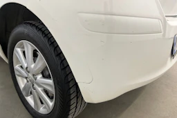 Valkoinen Toyota Yaris 2011 kuva 27.