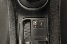 punainen Toyota Yaris 2012 kuva 16.