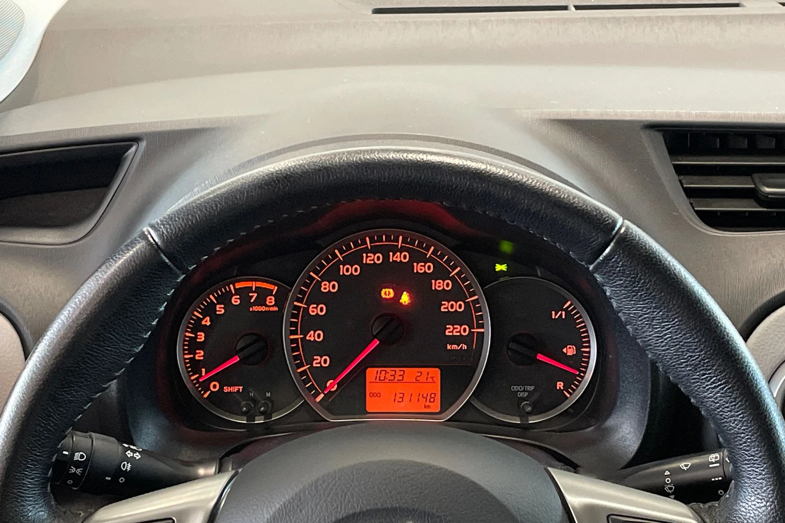 harmaa Toyota Yaris 2012 kuva 13.