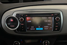 harmaa Toyota Yaris 2012 kuva 16.