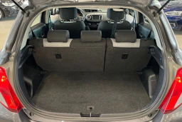 harmaa Toyota Yaris 2012 kuva 23.
