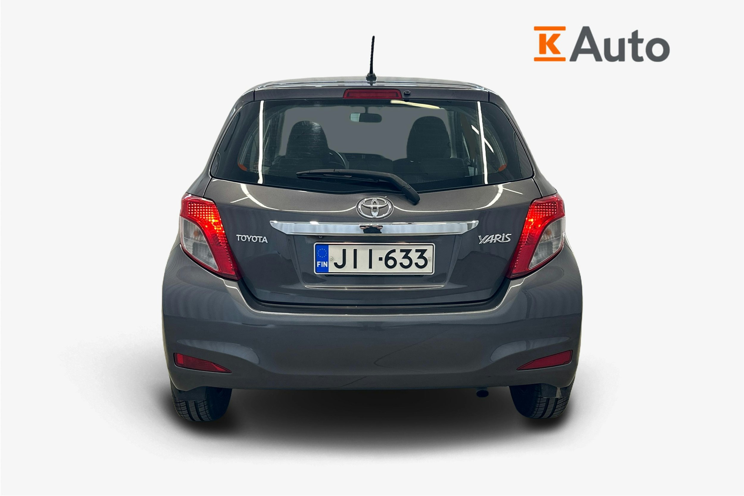 harmaa Toyota Yaris 2012 kuva 3.
