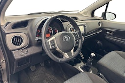 harmaa Toyota Yaris 2012 kuva 7.