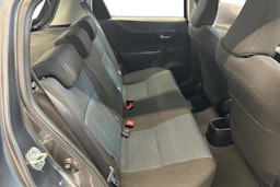 harmaa Toyota Yaris 2012 kuva 11.
