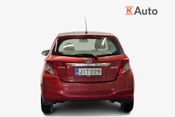 punainen Toyota Yaris 2012 kuva 3.