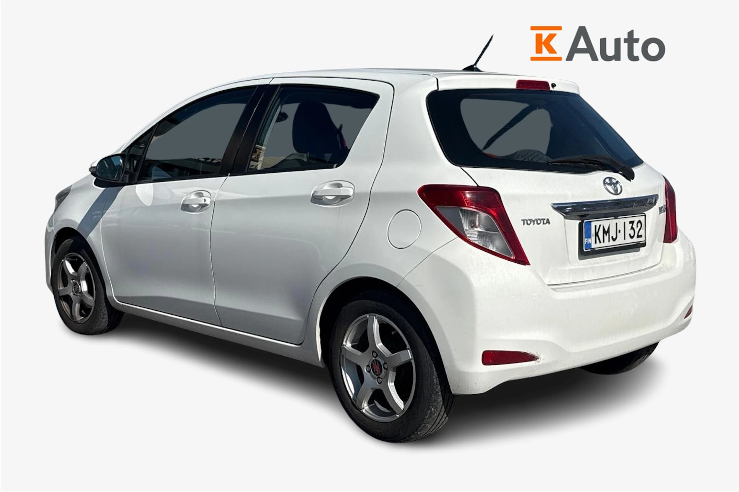 valkoinen Toyota Yaris 2012 kuva 2.
