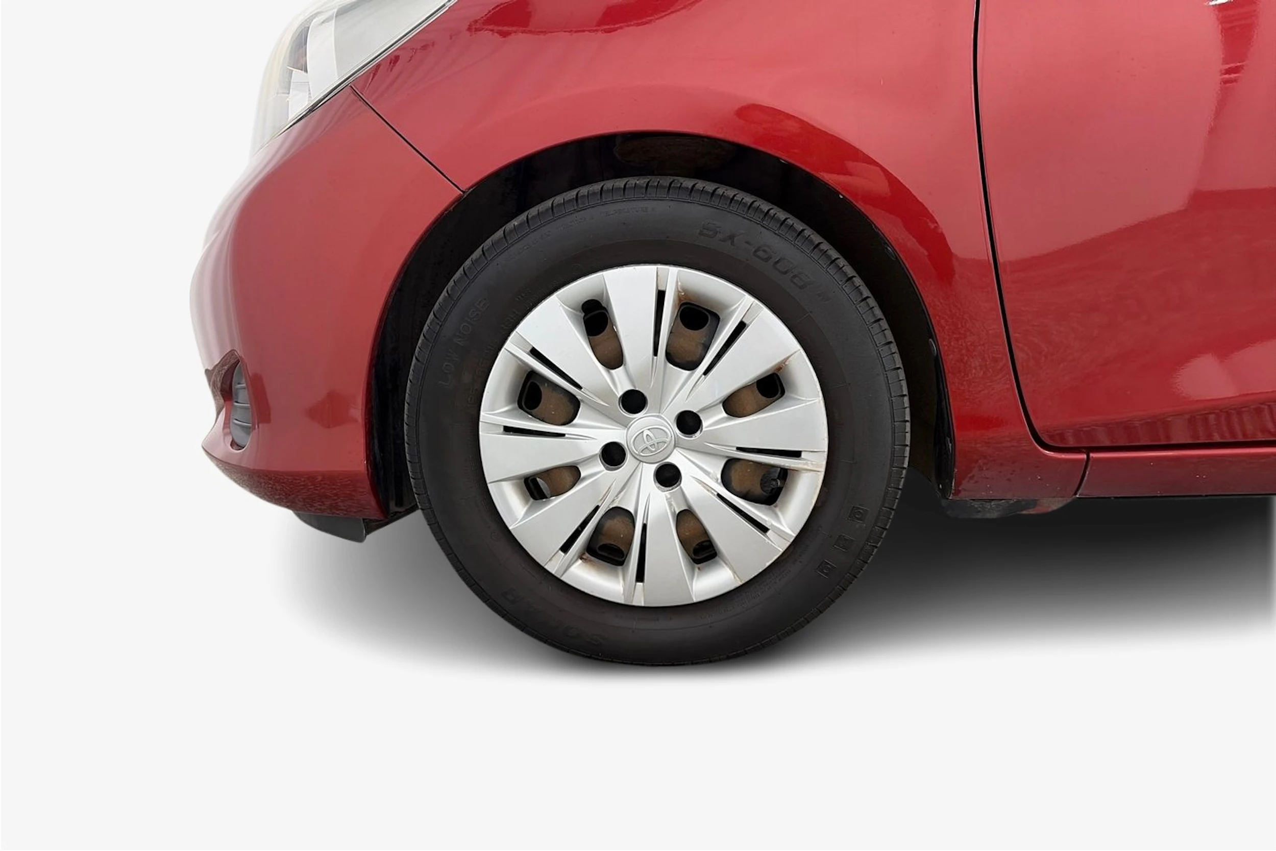 punainen Toyota Yaris 2012 kuva 12.