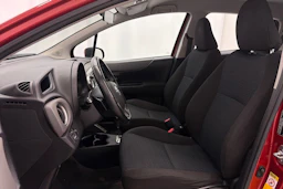 punainen Toyota Yaris 2012 kuva 15.