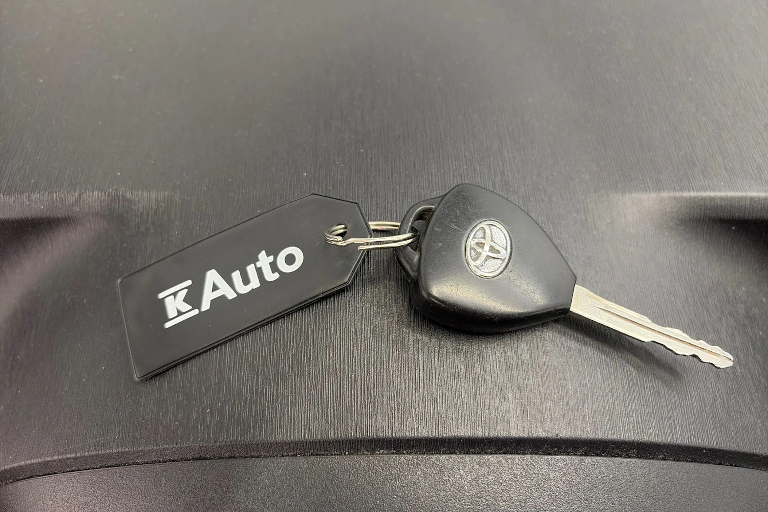 punainen Toyota Yaris 2012 kuva 26.