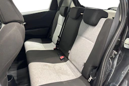 musta Toyota Yaris 2012 kuva 8.