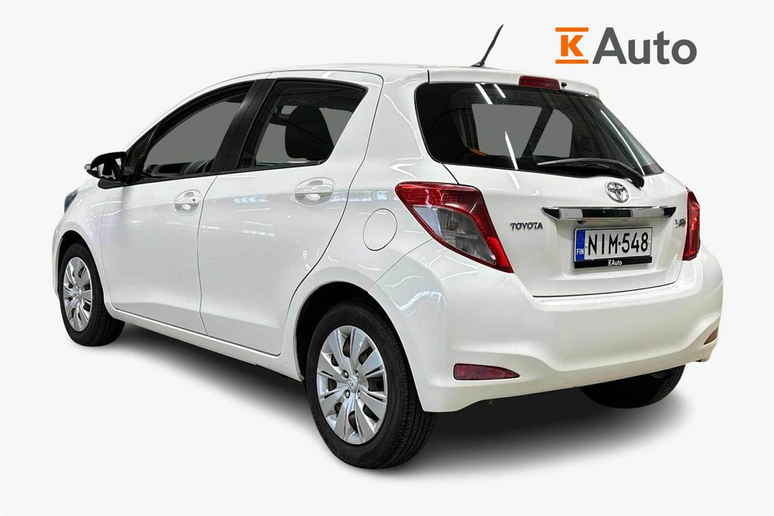 valkoinen Toyota Yaris 2012 kuva 2.
