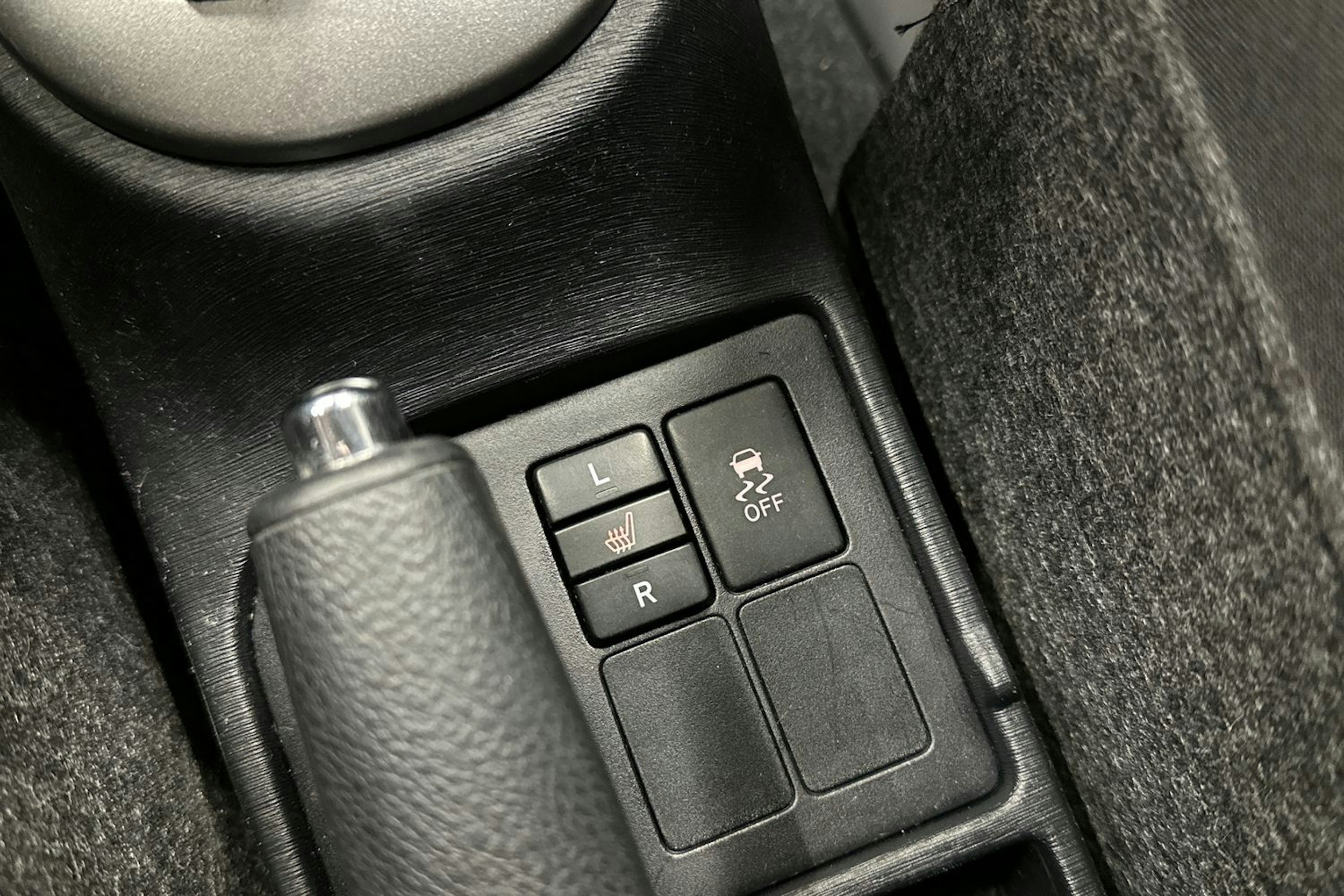 valkoinen Toyota Yaris 2012 kuva 21.