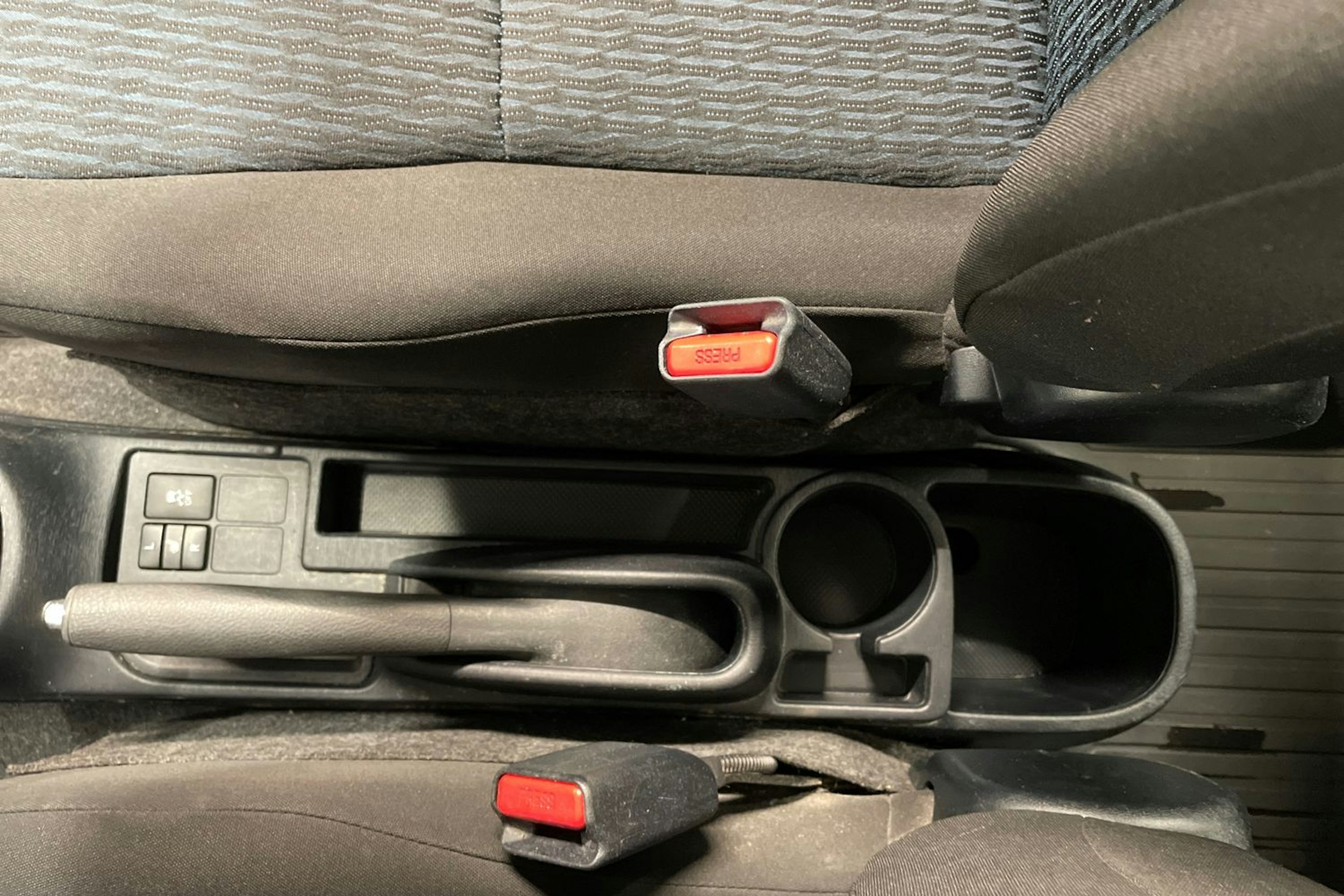 Sininen Toyota Yaris 2012 kuva 19.