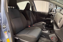 Sininen Toyota Yaris 2012 kuva 24.
