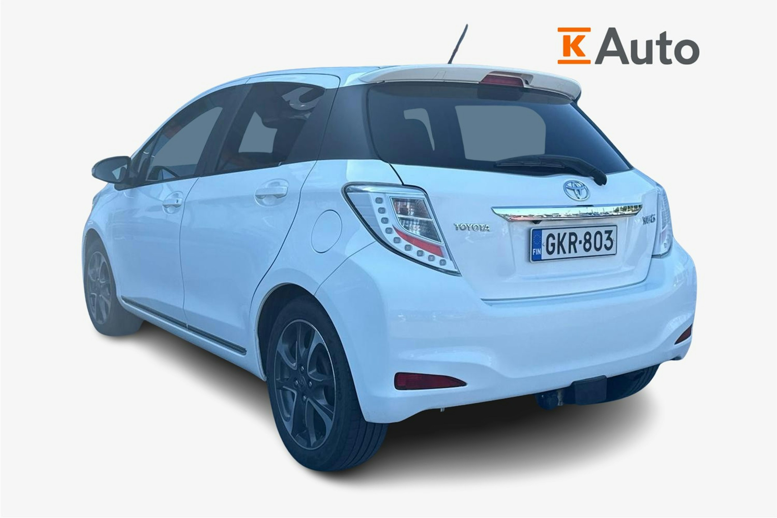 valkoinen Toyota Yaris 2013 kuva 2.