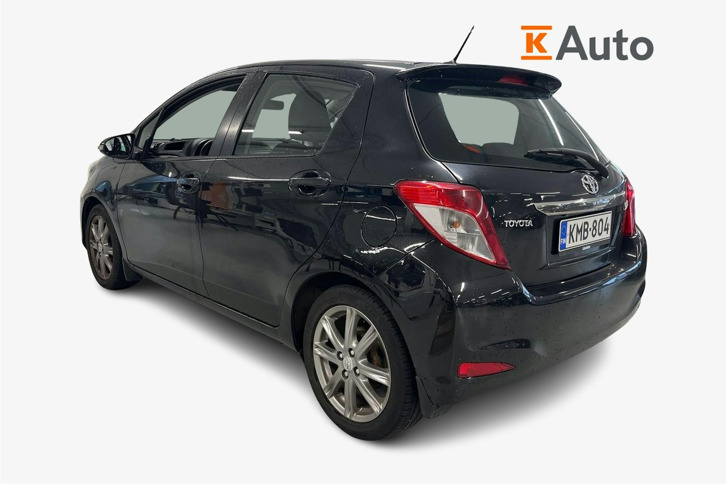 Musta Toyota Yaris 2013 kuva 2.
