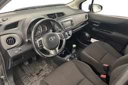 Musta Toyota Yaris 2013 kuva 3.
