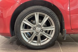 punainen Toyota Yaris 2013 kuva 11.