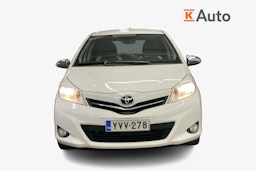 valkoinen Toyota Yaris 2013 kuva 4.