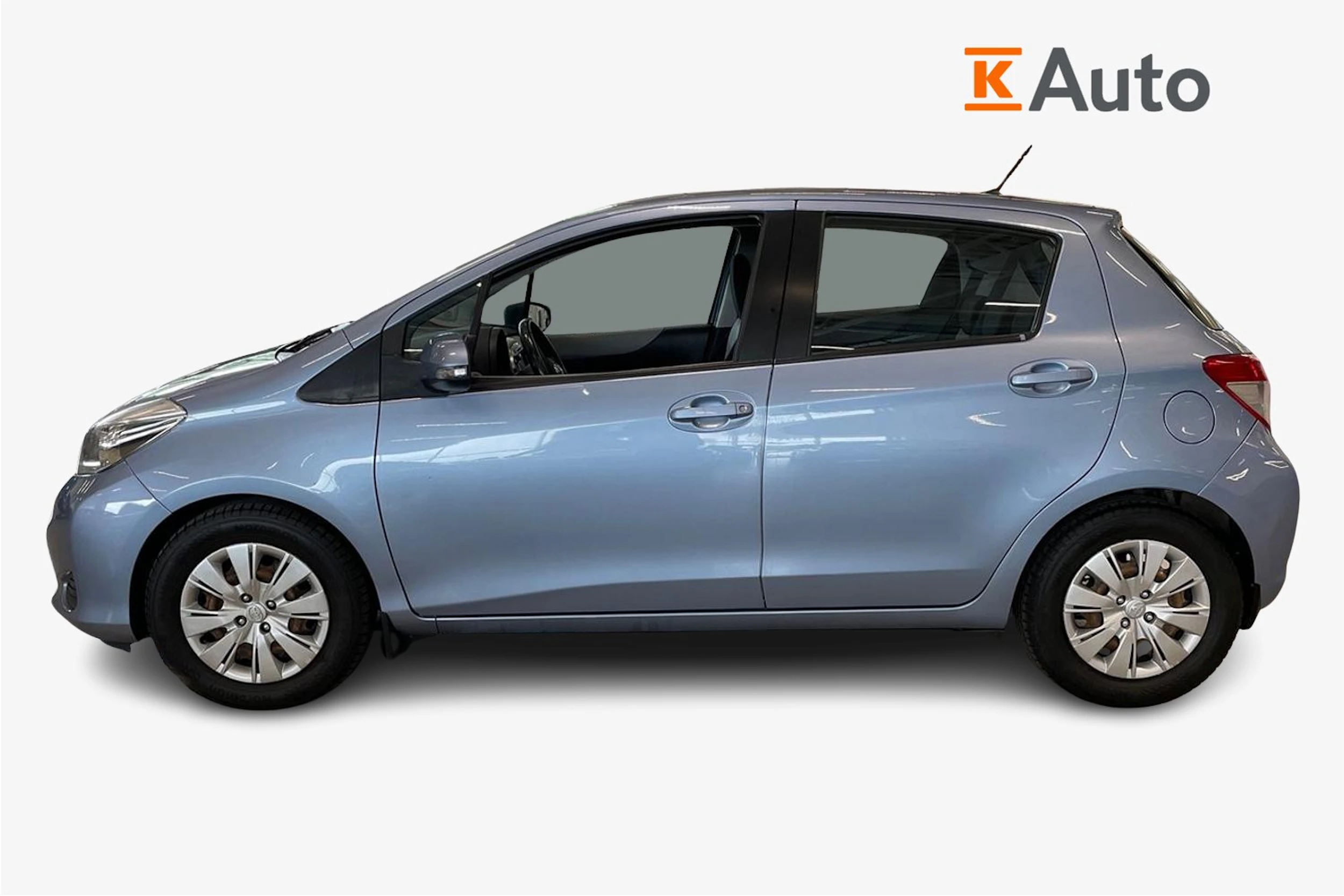 Sininen Toyota Yaris 2013 kuva 5.