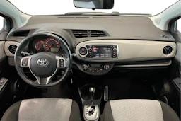 Sininen Toyota Yaris 2013 kuva 7.