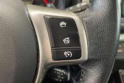 Sininen Toyota Yaris 2013 kuva 13.