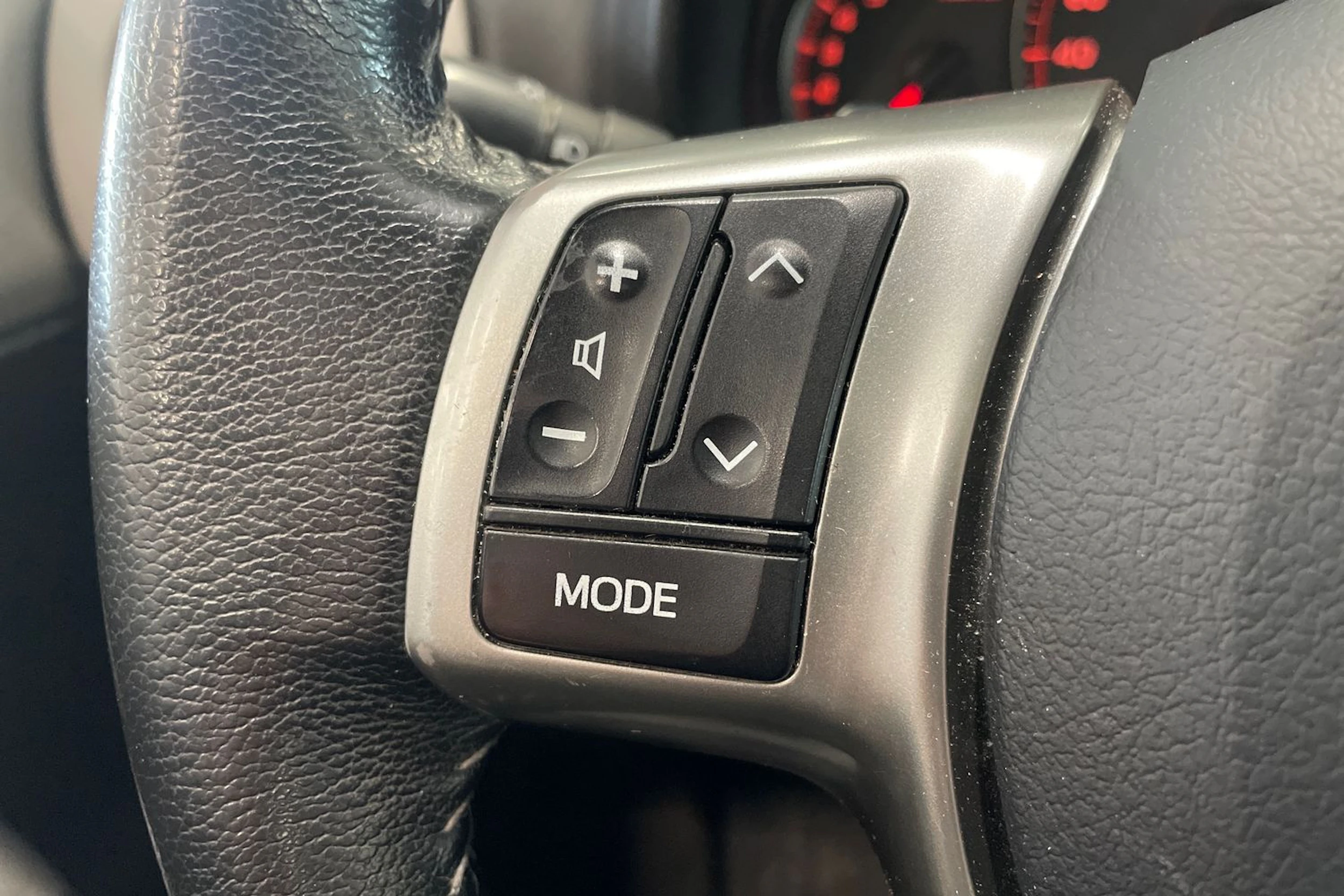 Sininen Toyota Yaris 2013 kuva 14.