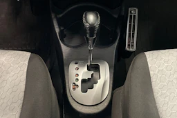 Sininen Toyota Yaris 2013 kuva 22.