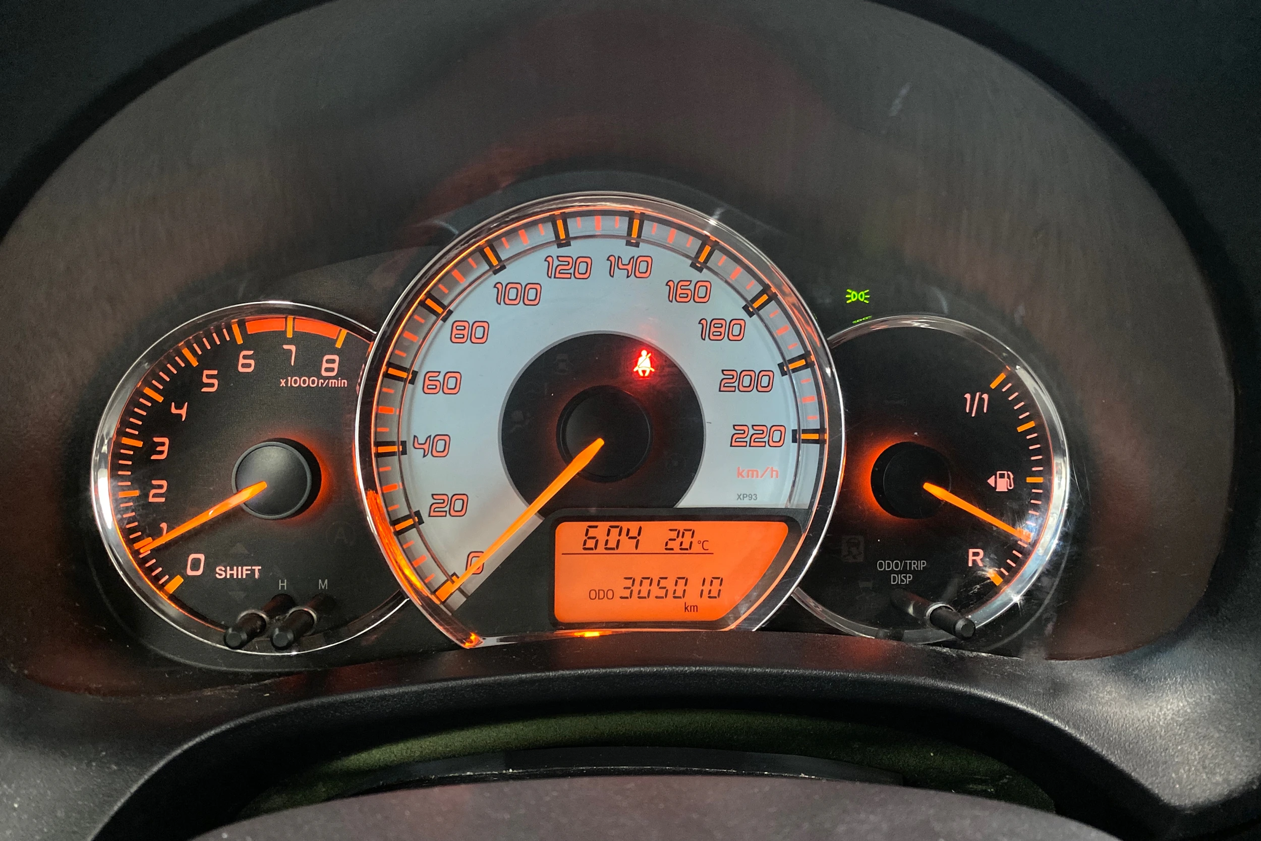 punainen Toyota Yaris 2013 kuva 17.