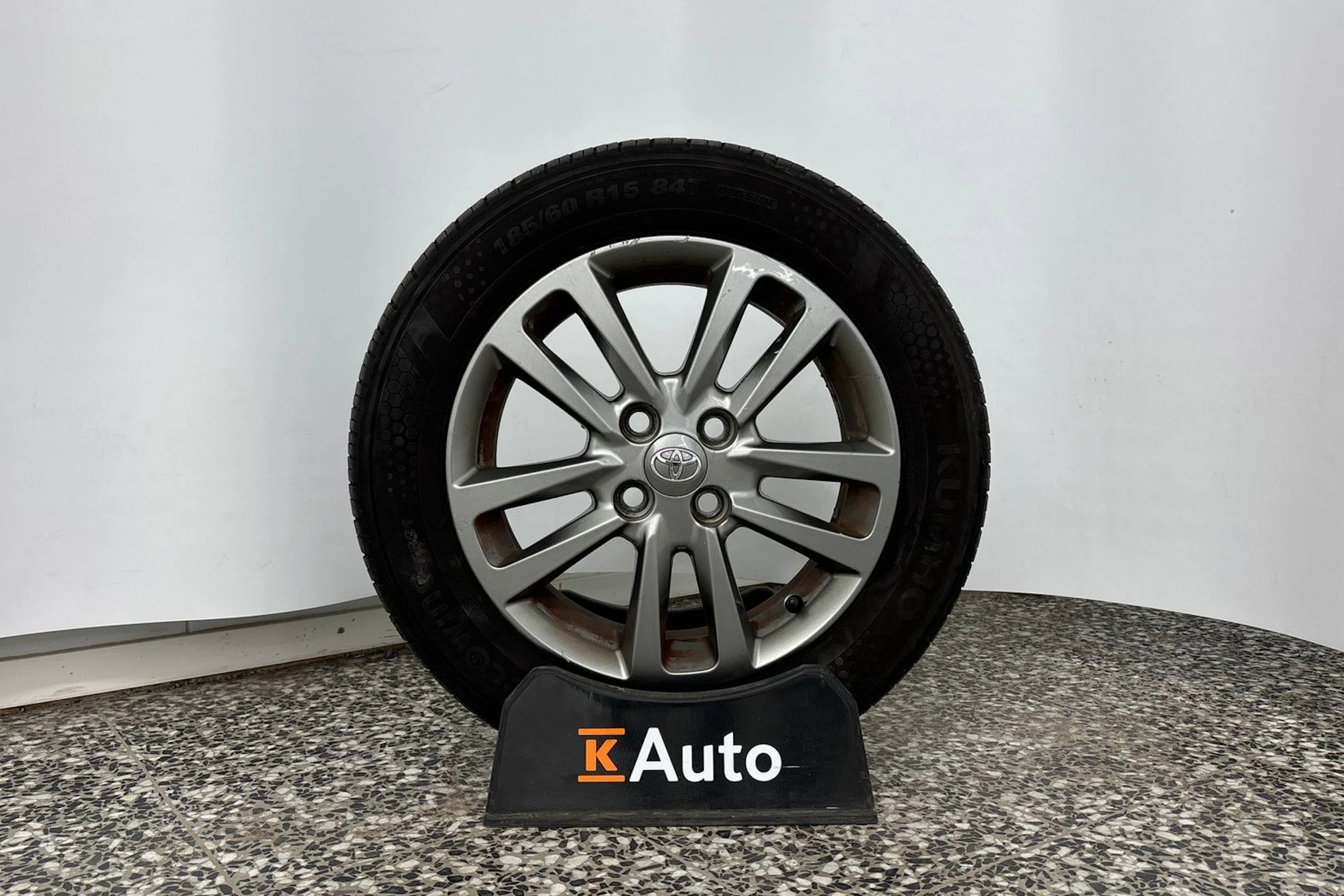 hopea Toyota Yaris 2014 kuva 13.