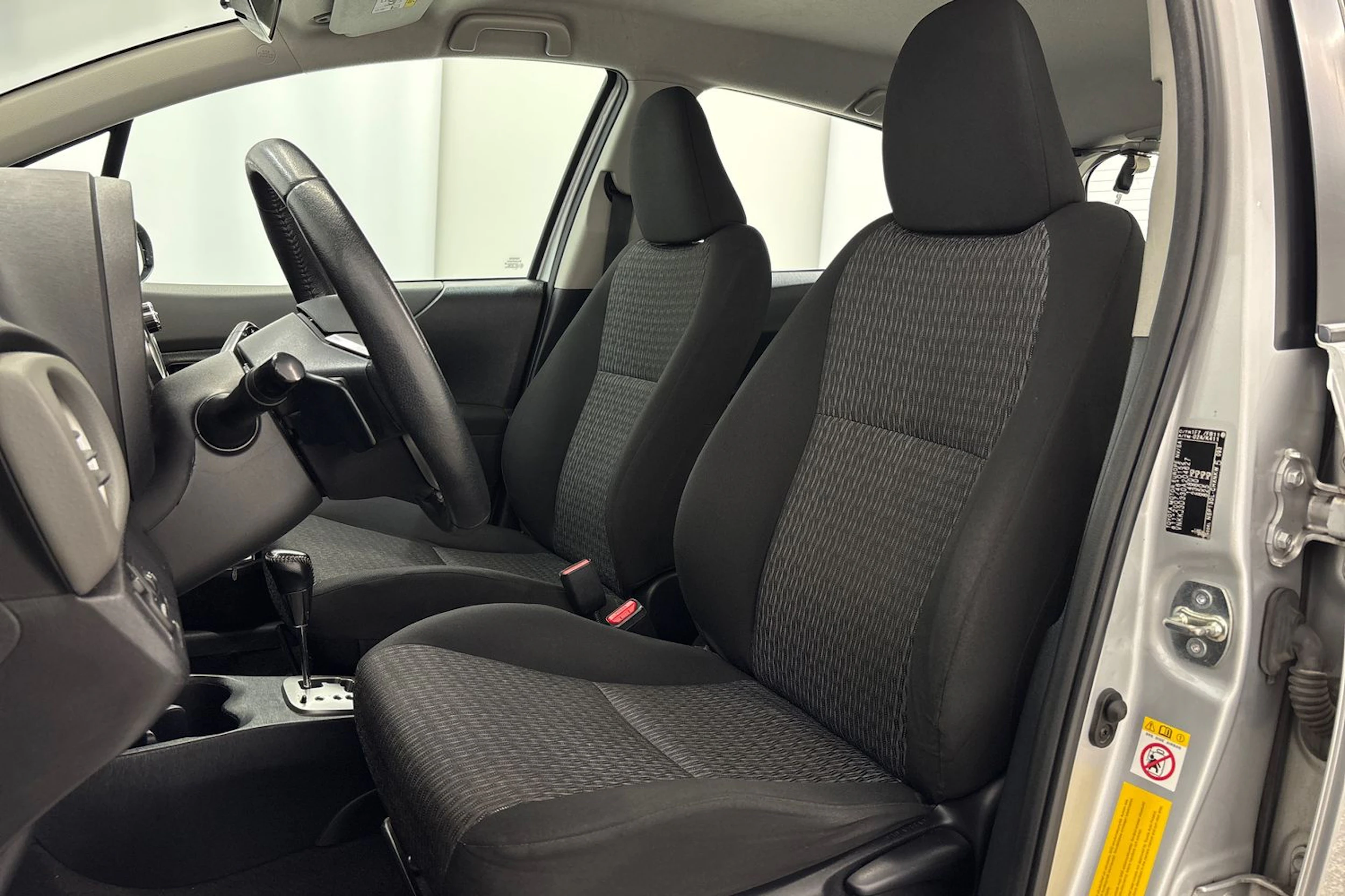 hopea Toyota Yaris 2014 kuva 16.