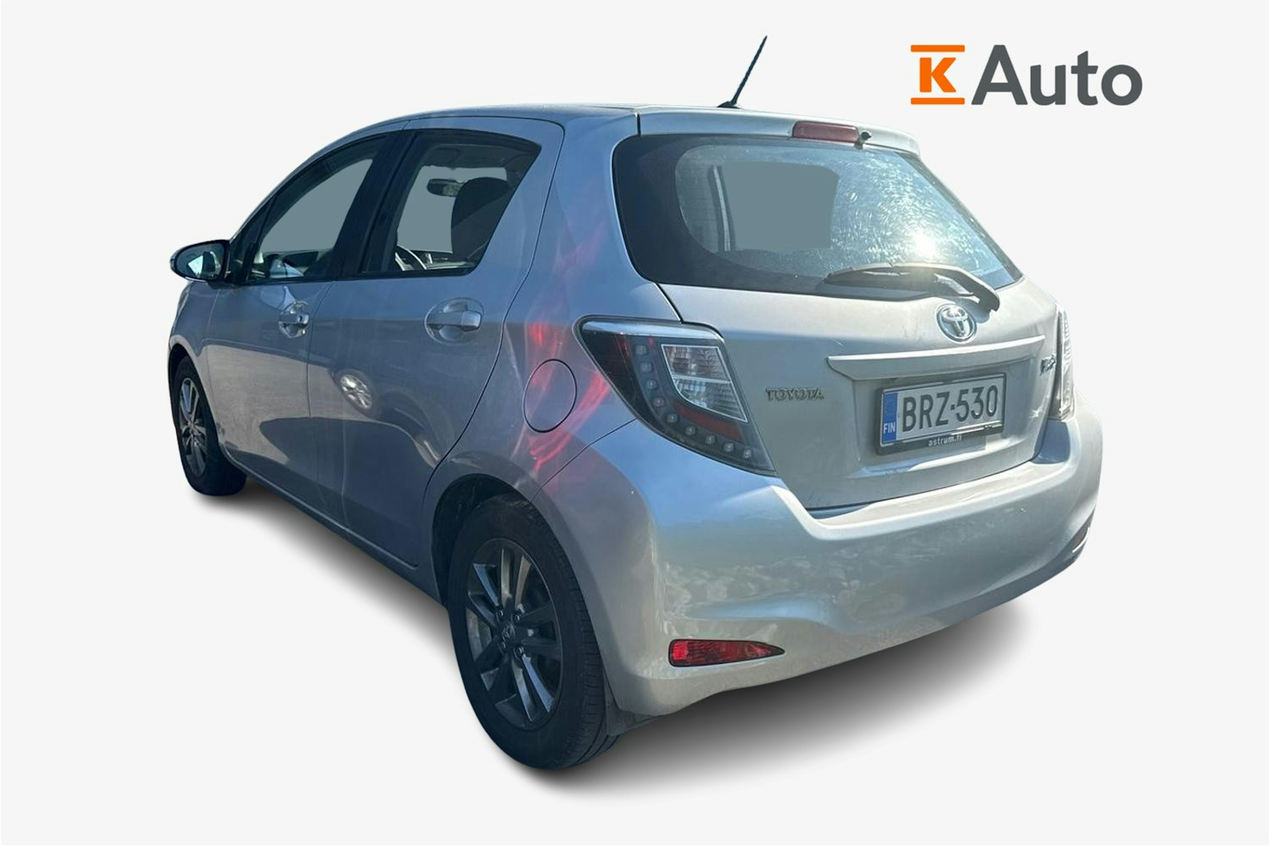 hopea Toyota Yaris 2014 kuva 2.