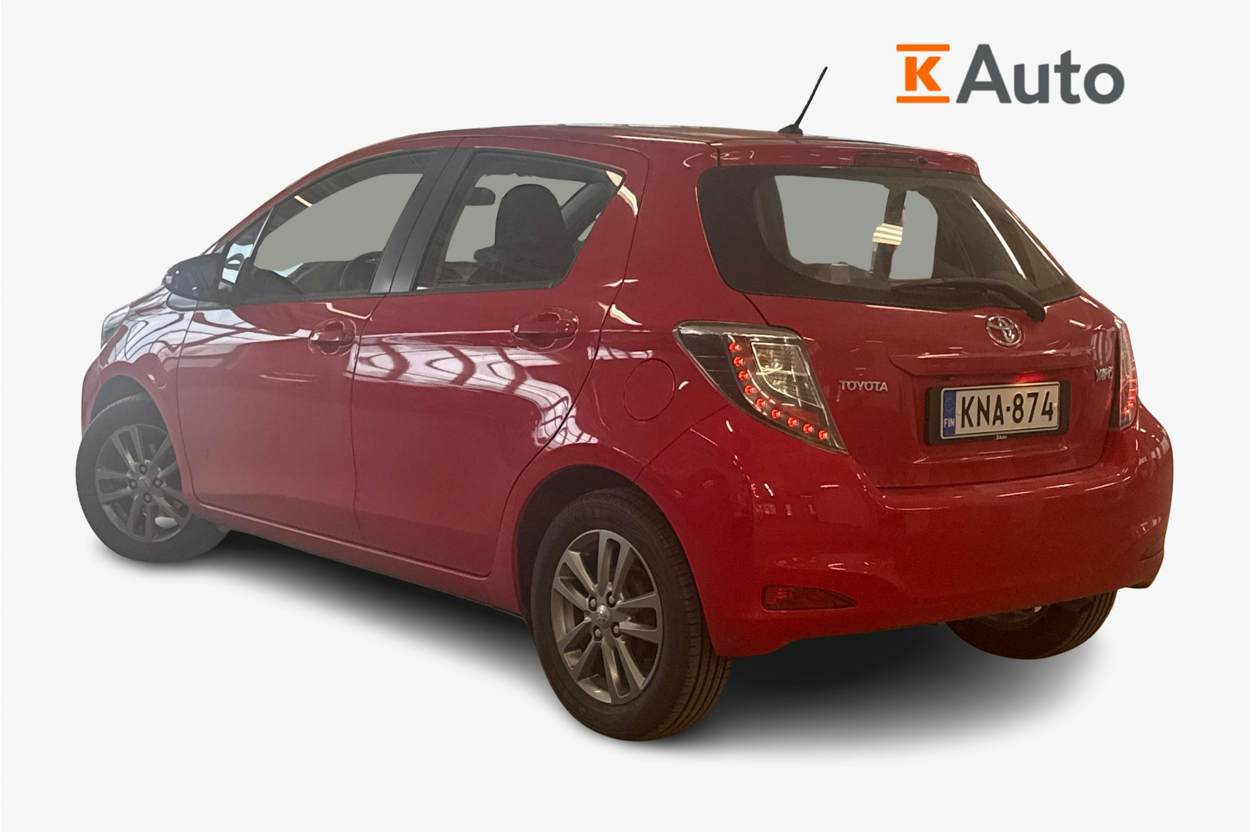 punainen Toyota Yaris 2014 kuva 2.