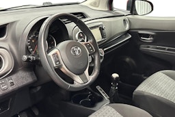 punainen Toyota Yaris 2014 kuva 7.