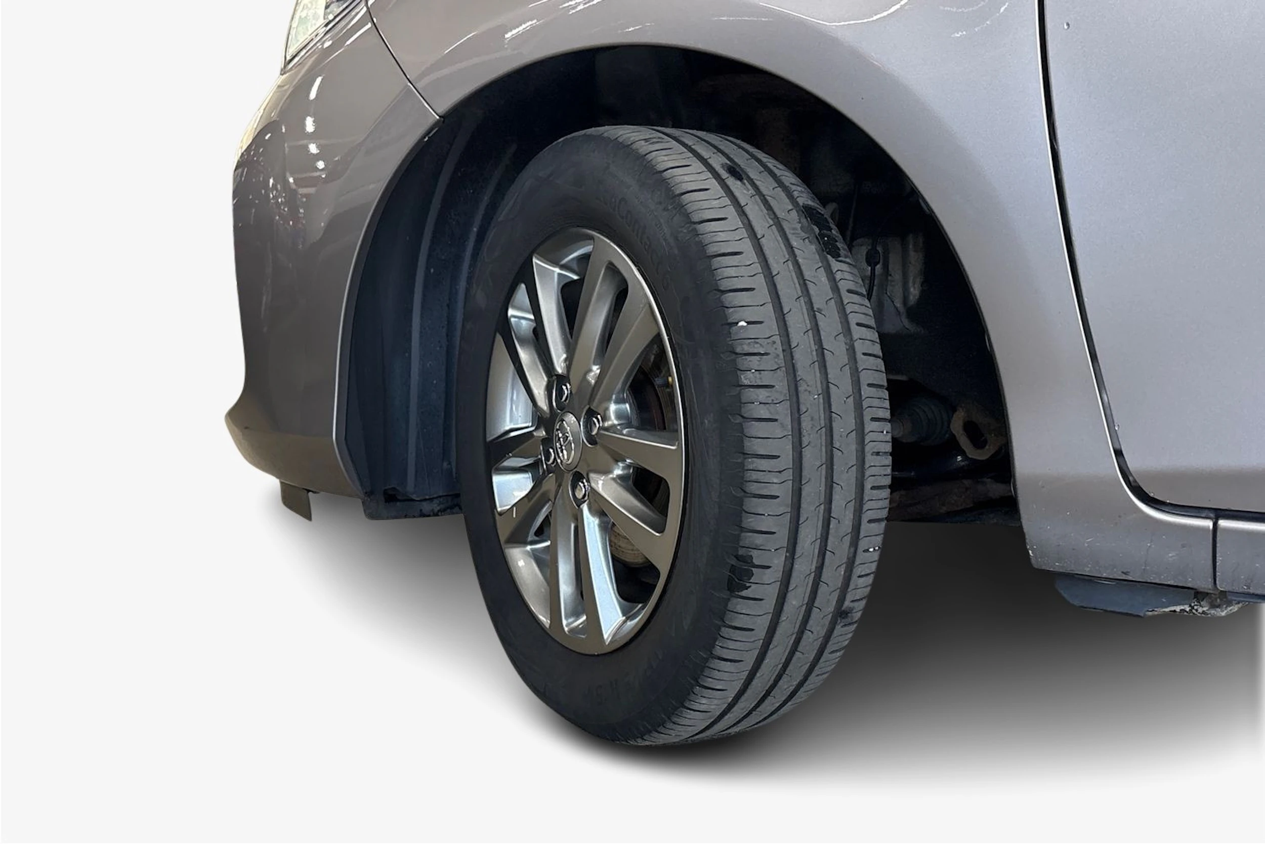 ruskea (beige) Toyota Yaris 2015 kuva 9.