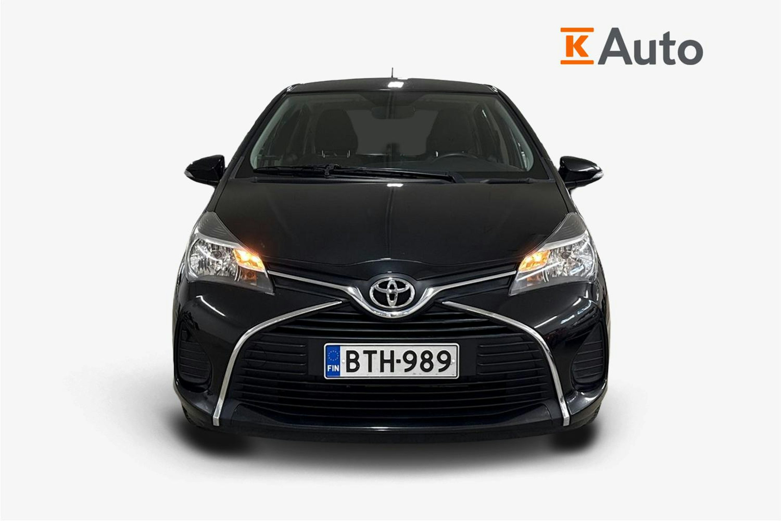 musta Toyota Yaris 2015 kuva 5.