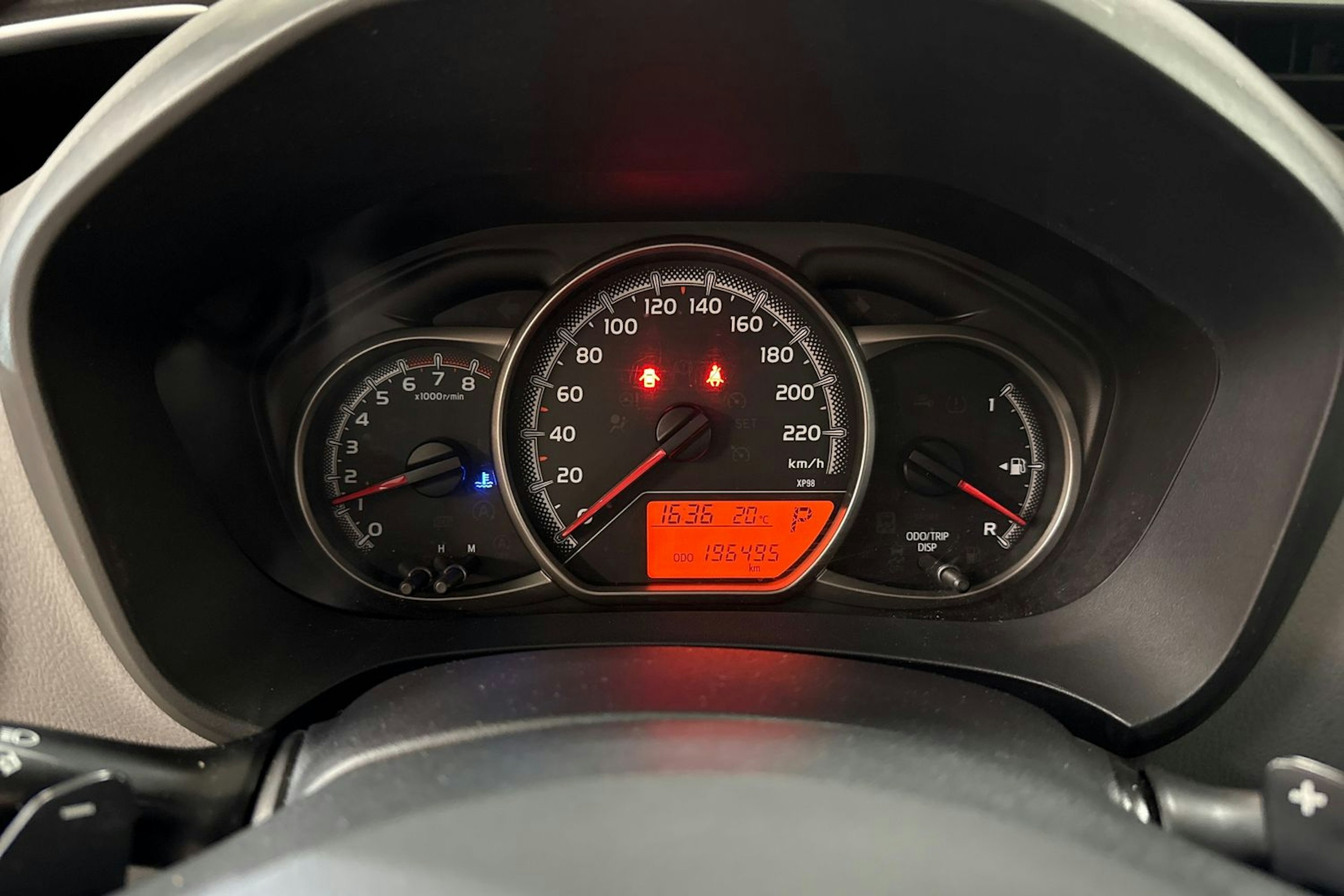 musta Toyota Yaris 2015 kuva 17.