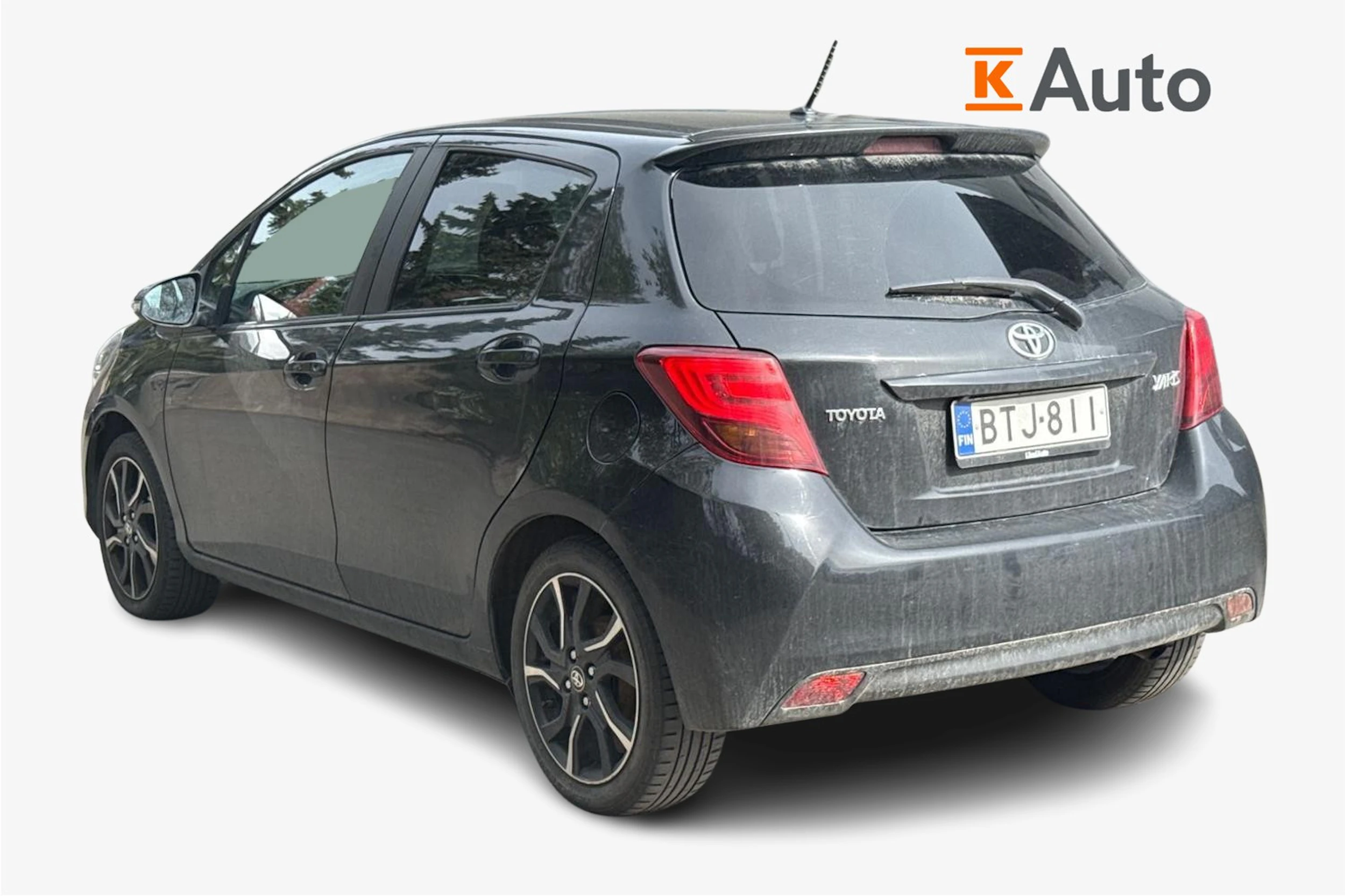 musta Toyota Yaris 2015 kuva 2.