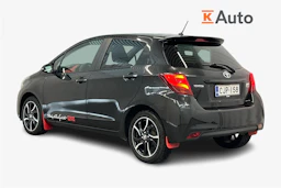 musta Toyota Yaris 2015 kuva 2.