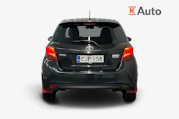 musta Toyota Yaris 2015 kuva 3.