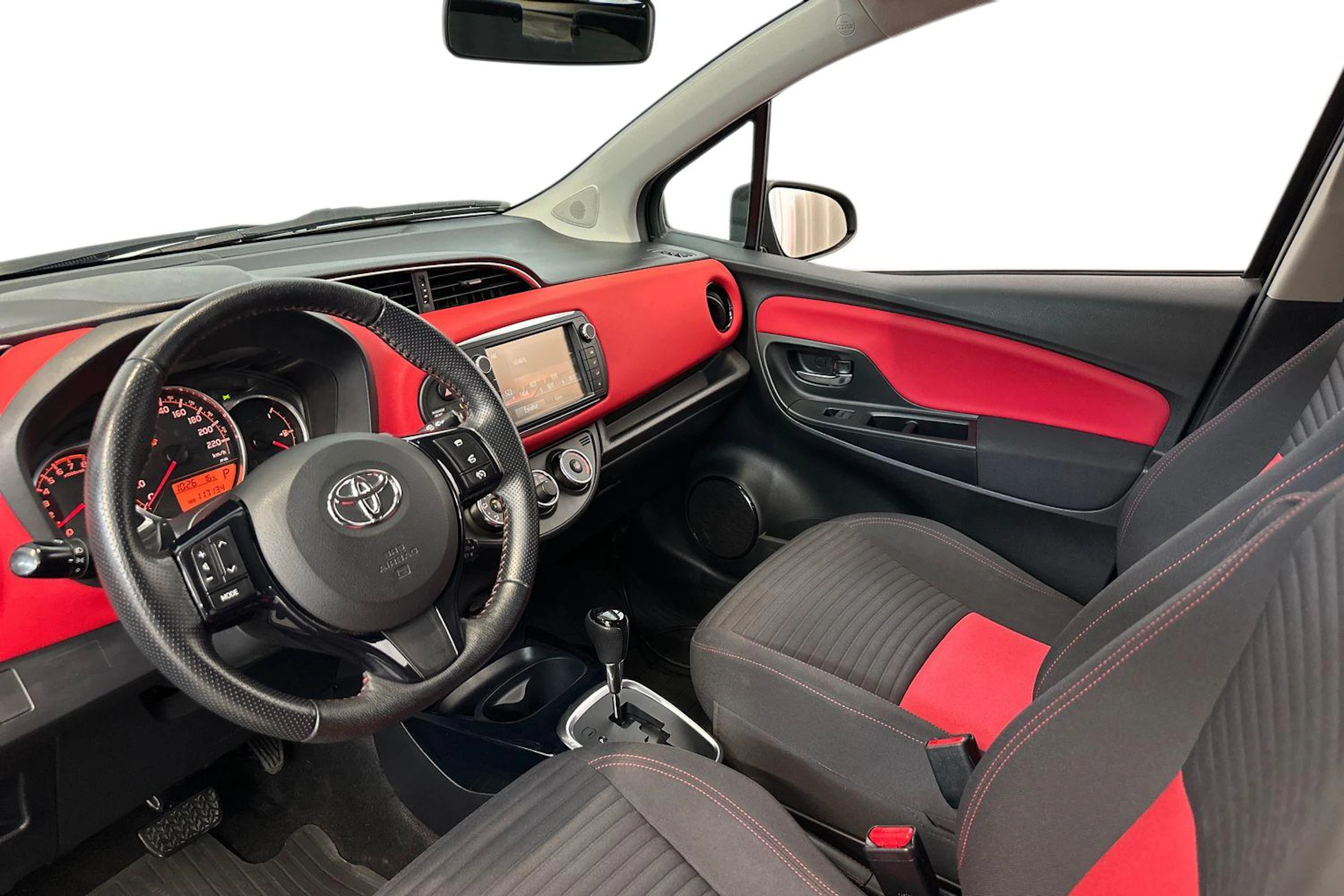 musta Toyota Yaris 2015 kuva 6.