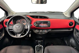 musta Toyota Yaris 2015 kuva 9.