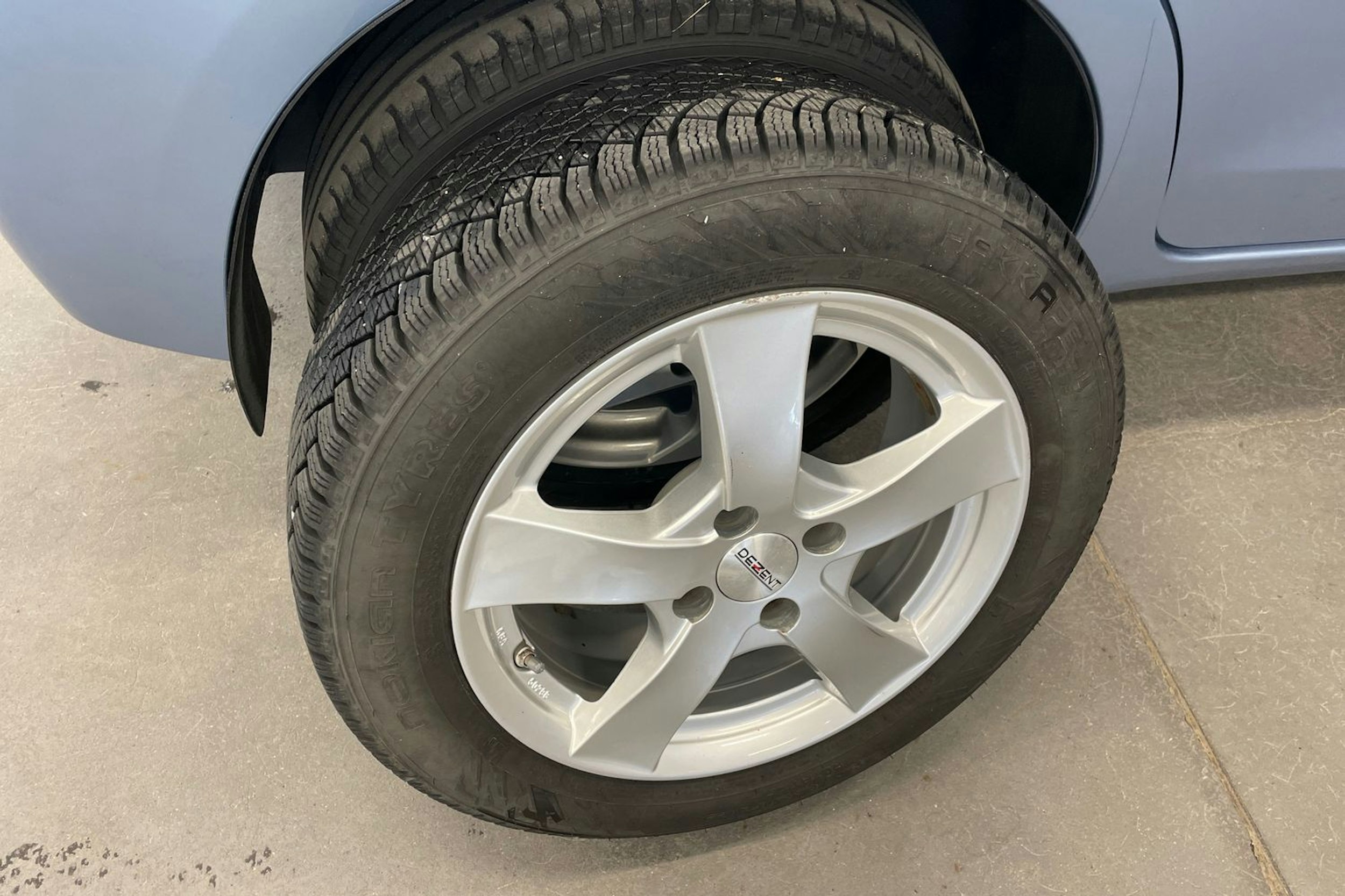 Sininen Toyota Yaris 2015 kuva 13.