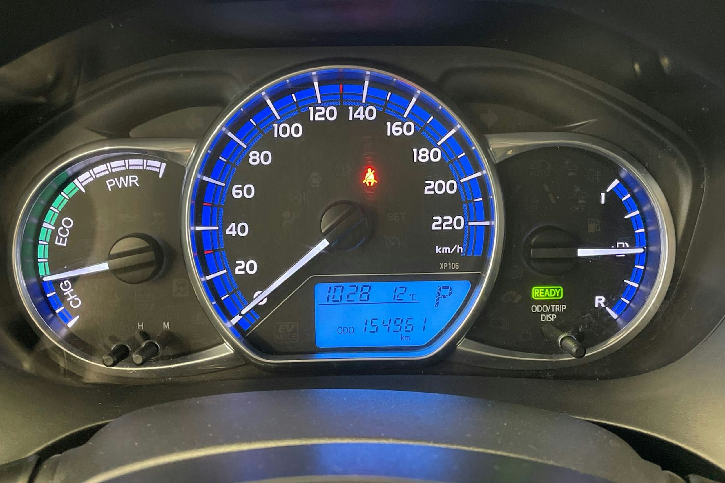Sininen Toyota Yaris 2015 kuva 19.