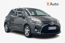 Harmaa Toyota Yaris 2015 kuva 1.