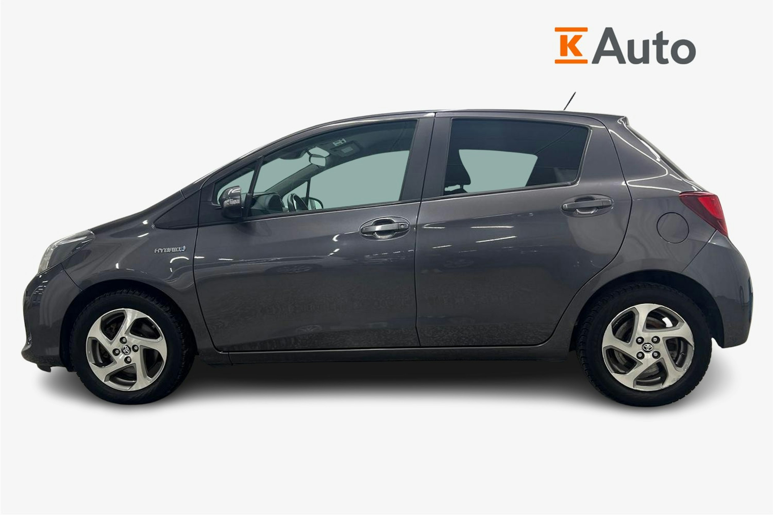 Harmaa Toyota Yaris 2015 kuva 5.