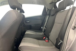 Harmaa Toyota Yaris 2015 kuva 8.
