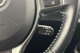 Harmaa Toyota Yaris 2015 kuva 16.