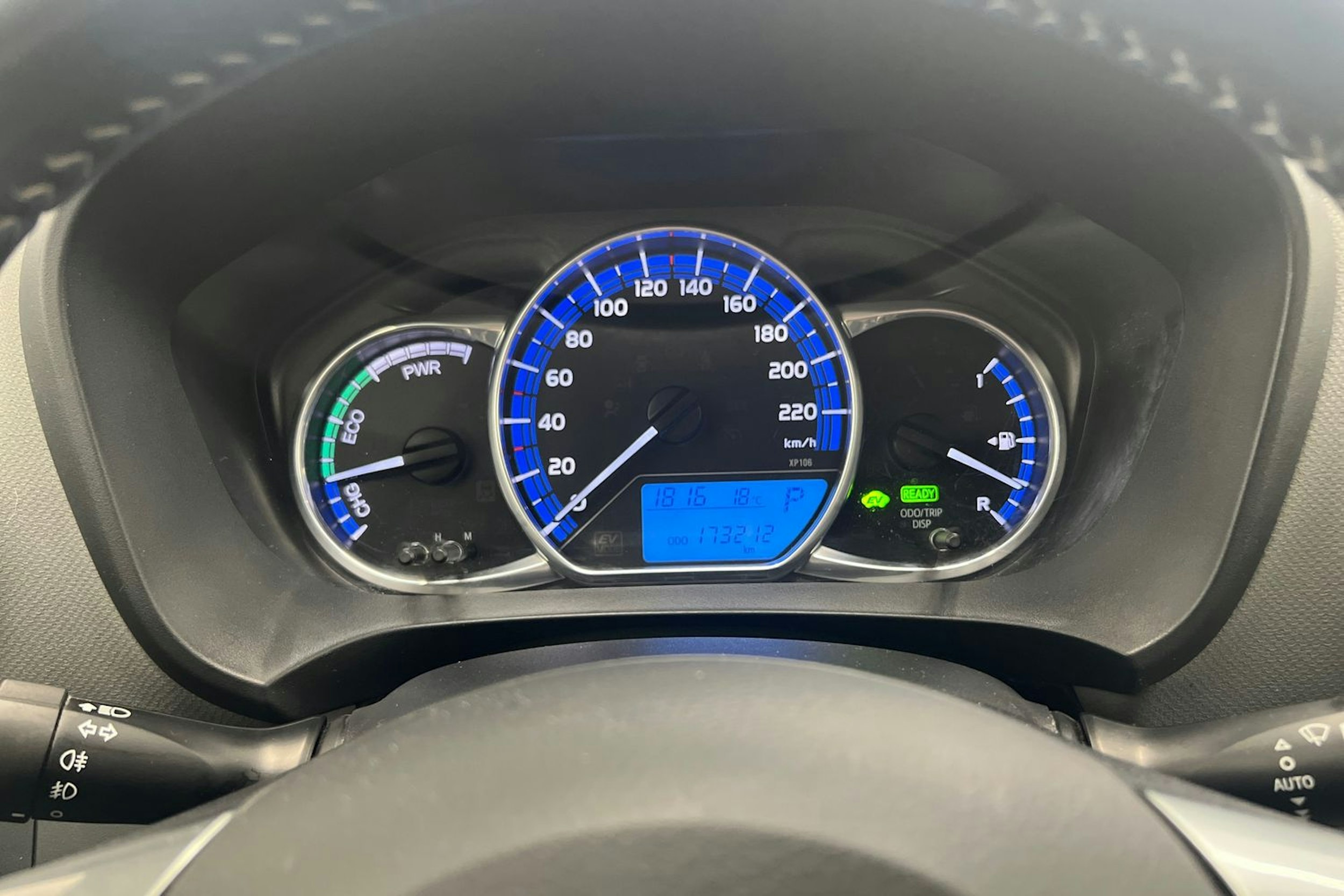 Harmaa Toyota Yaris 2015 kuva 19.