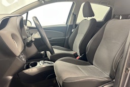 Harmaa Toyota Yaris 2015 kuva 25.